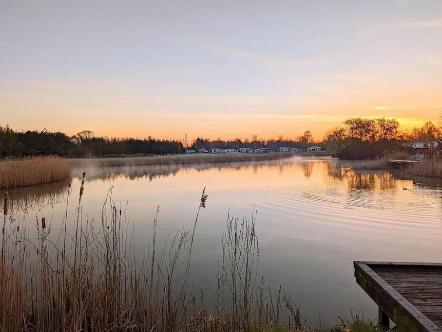Lakeside View Wisbech Exterior foto