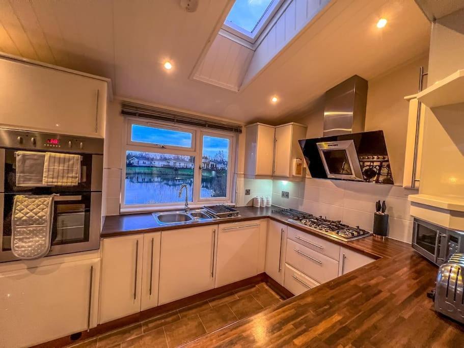 Lakeside View Wisbech Exterior foto