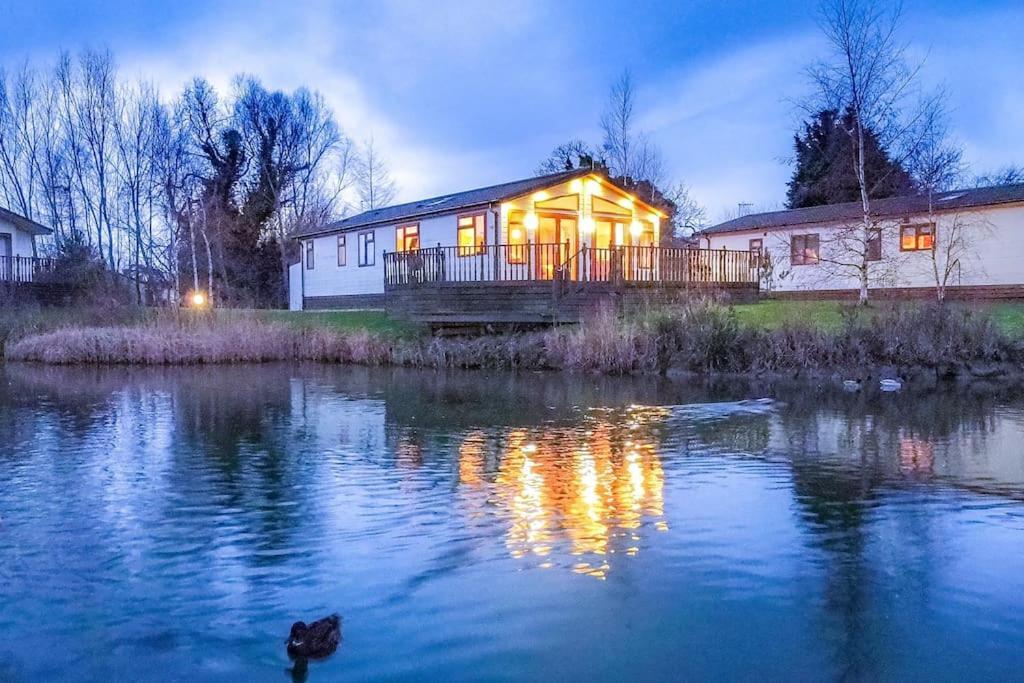 Lakeside View Wisbech Exterior foto