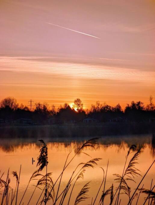 Lakeside View Wisbech Exterior foto